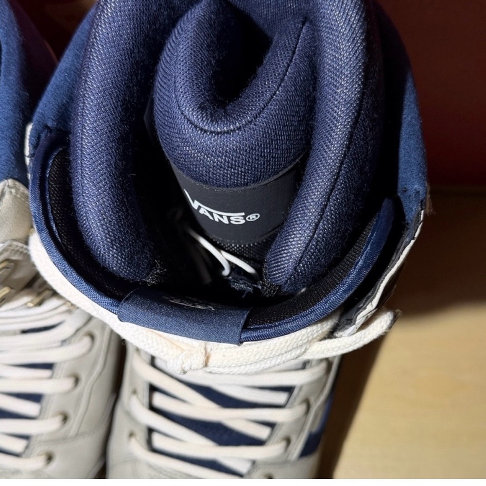 Vans Invado Pro Snowboard Boots - Picture 7 of 16